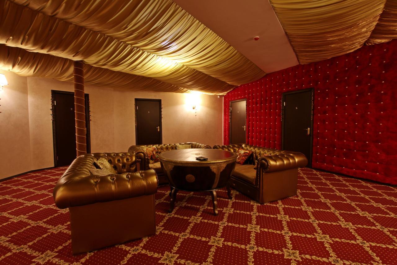 India Palace Hotel Harkiv Dış mekan fotoğraf