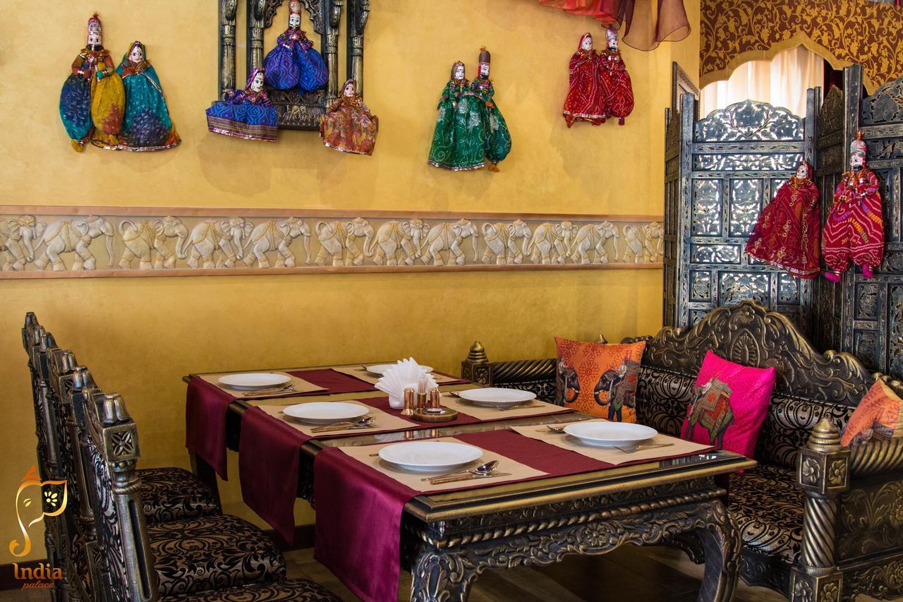 India Palace Hotel Harkiv Dış mekan fotoğraf