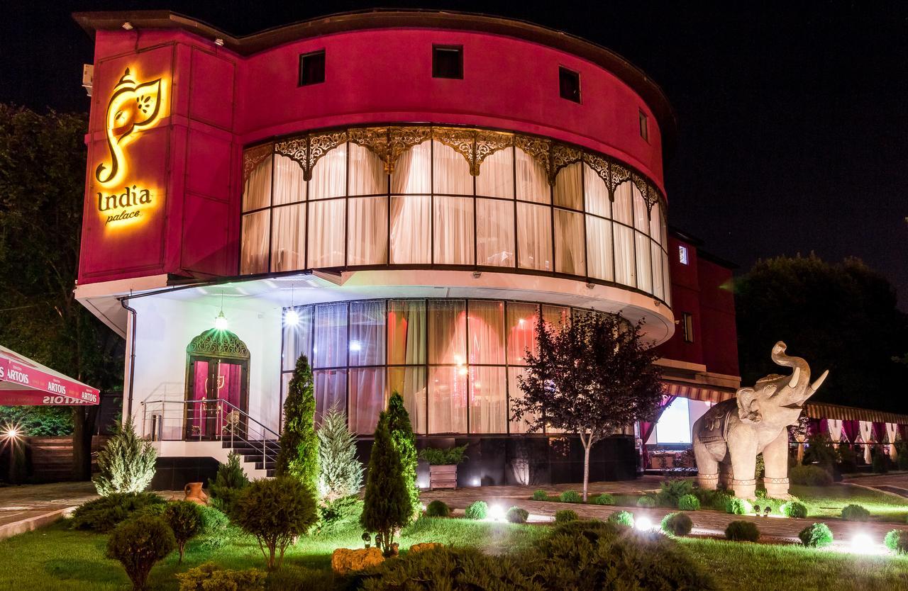 India Palace Hotel Harkiv Dış mekan fotoğraf