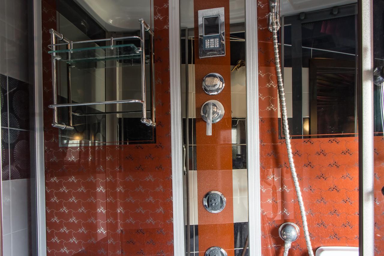 India Palace Hotel Harkiv Dış mekan fotoğraf