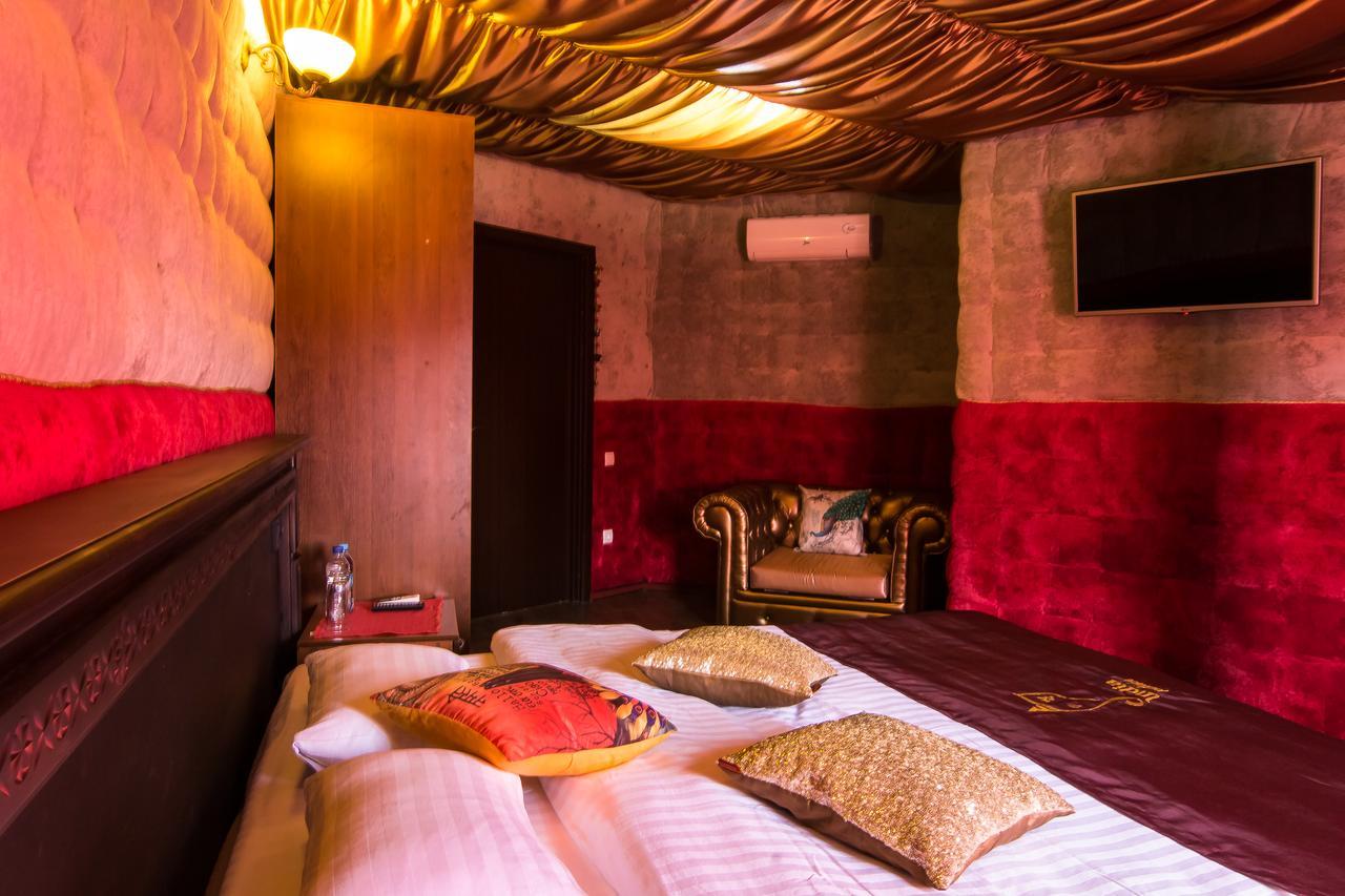 India Palace Hotel Harkiv Dış mekan fotoğraf