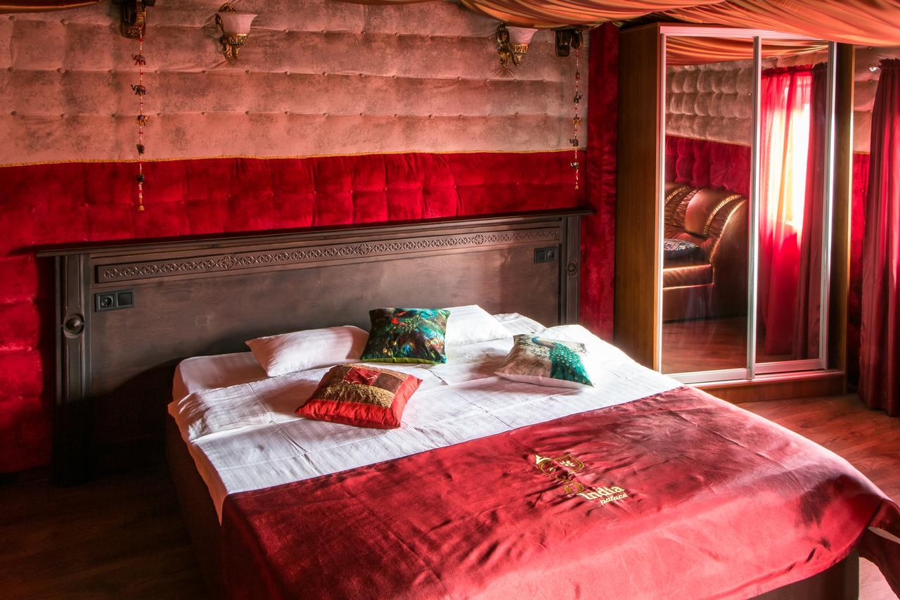 India Palace Hotel Harkiv Dış mekan fotoğraf
