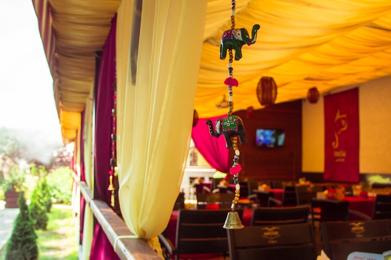 India Palace Hotel Harkiv Dış mekan fotoğraf