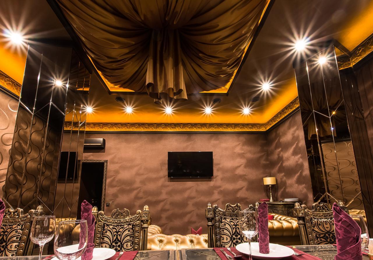 India Palace Hotel Harkiv Dış mekan fotoğraf