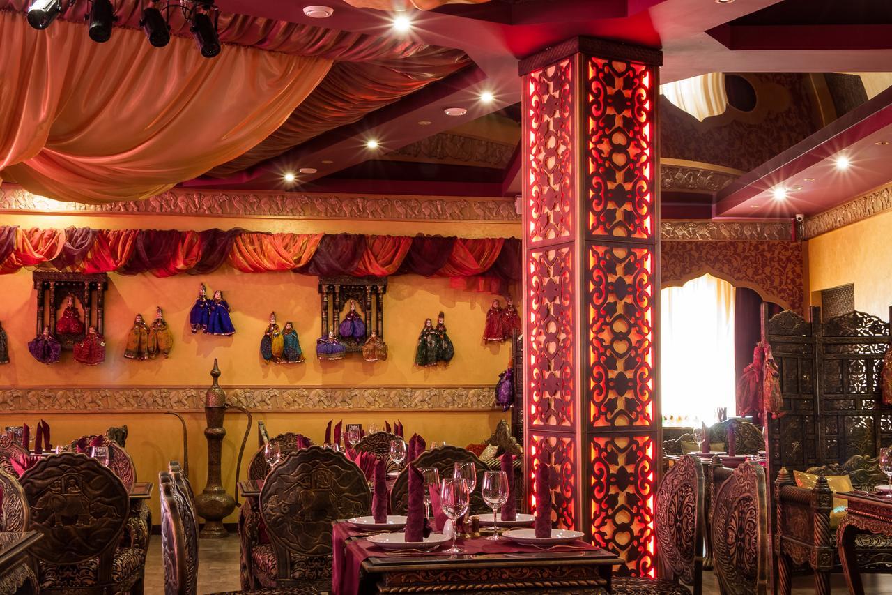 India Palace Hotel Harkiv Dış mekan fotoğraf